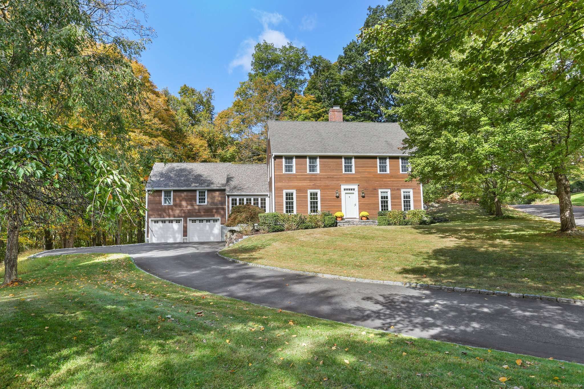 Ridgefield, CT 06877,19 Oak Knoll Road