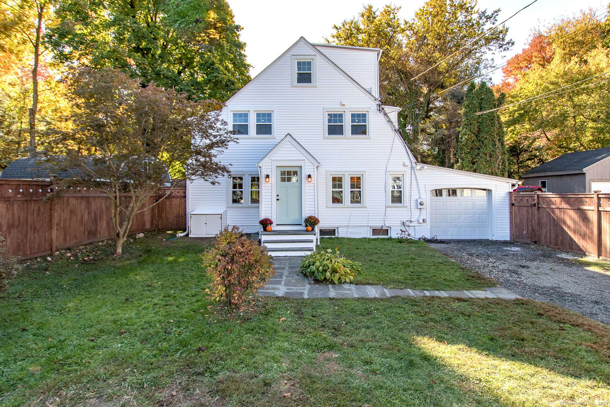 Darien, CT 06820,25 Wakemore Street