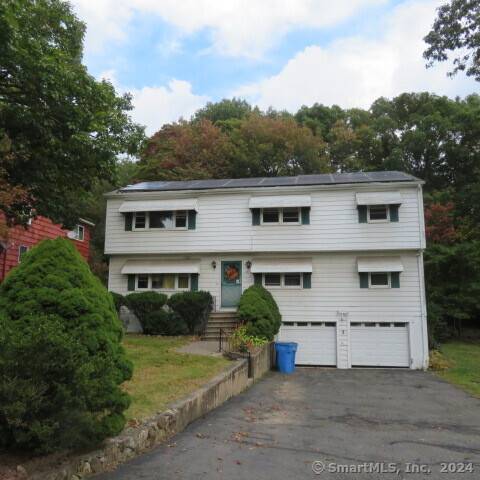 Waterbury, CT 06705,48 Hartley Drive #2nd floor