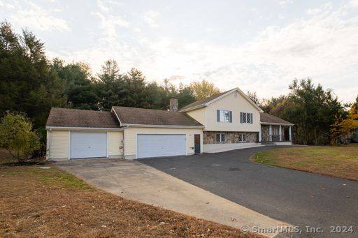 Windsor, CT 06095,20 Meadowlark Drive