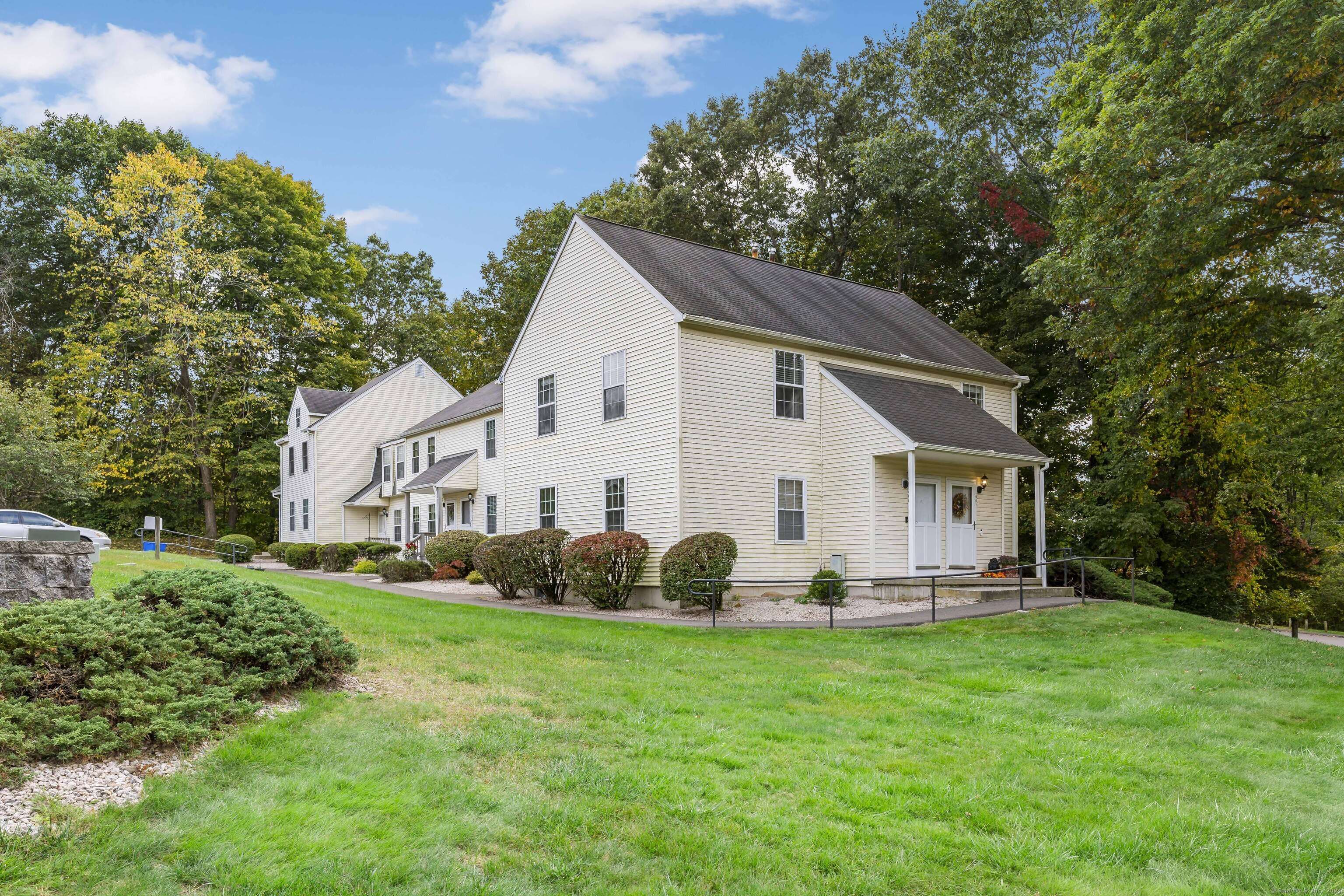 North Branford, CT 06471,229 Branford Road #408