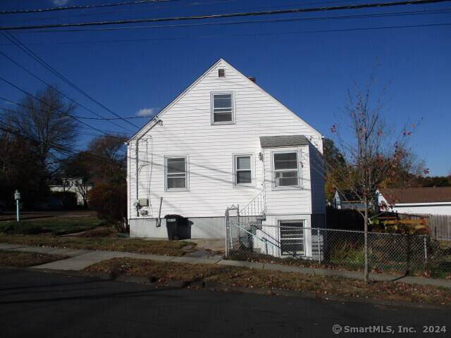 Hamden, CT 06514,773 Pine Rock Avenue