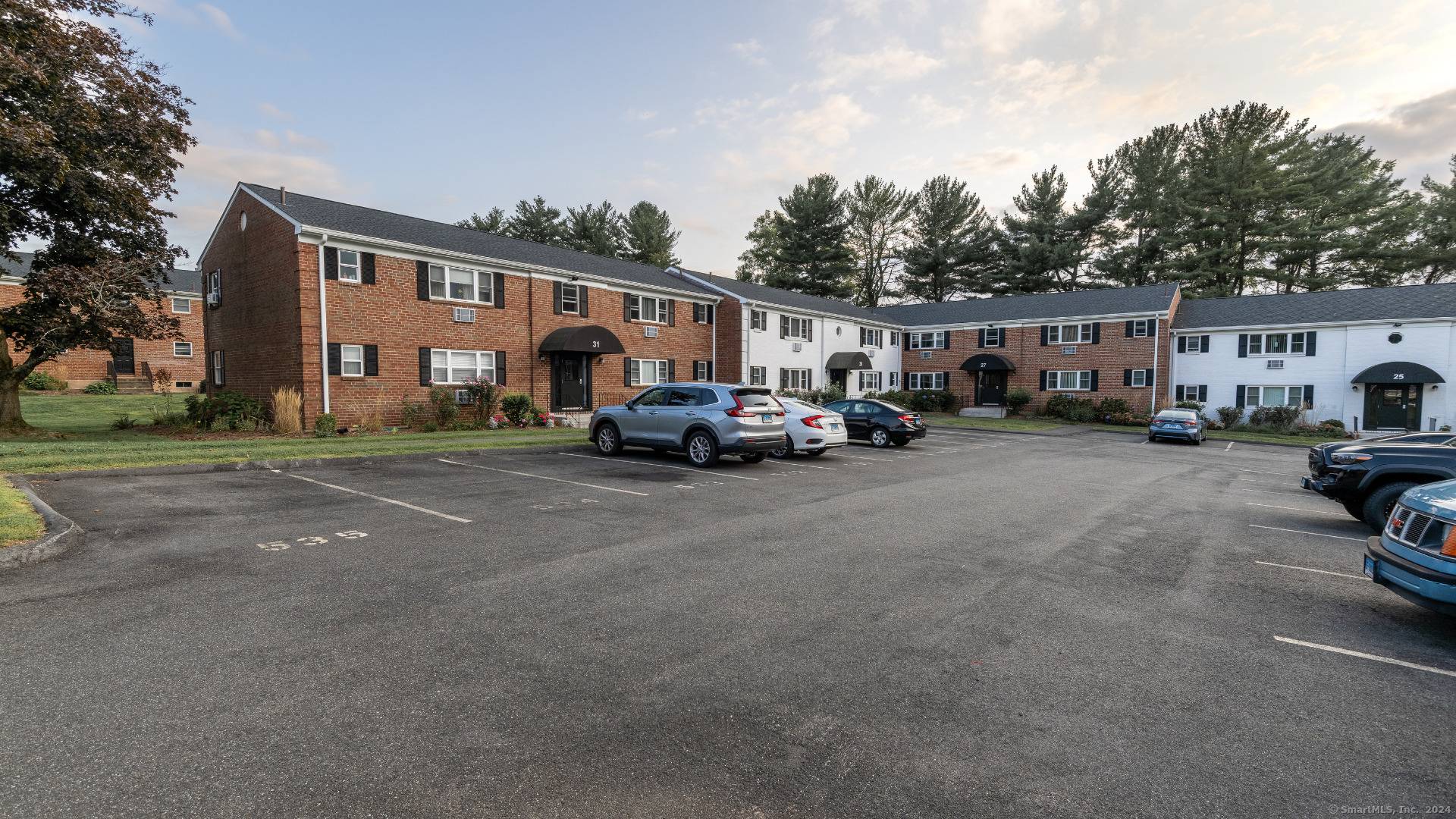 Rocky Hill, CT 06067,31 Robbins Lane #APT D