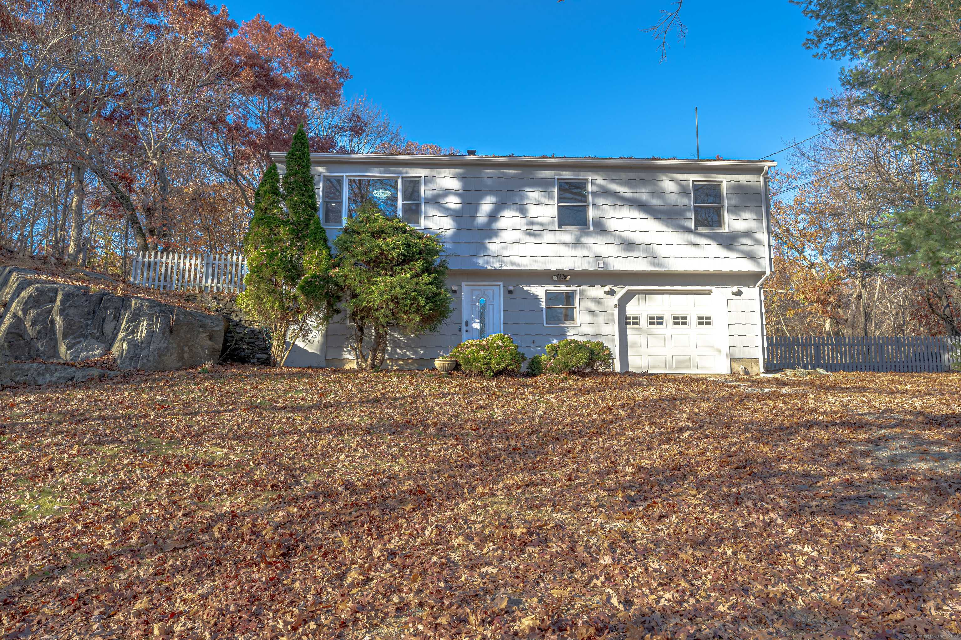 Shelton, CT 06484,8 Pequot Trail