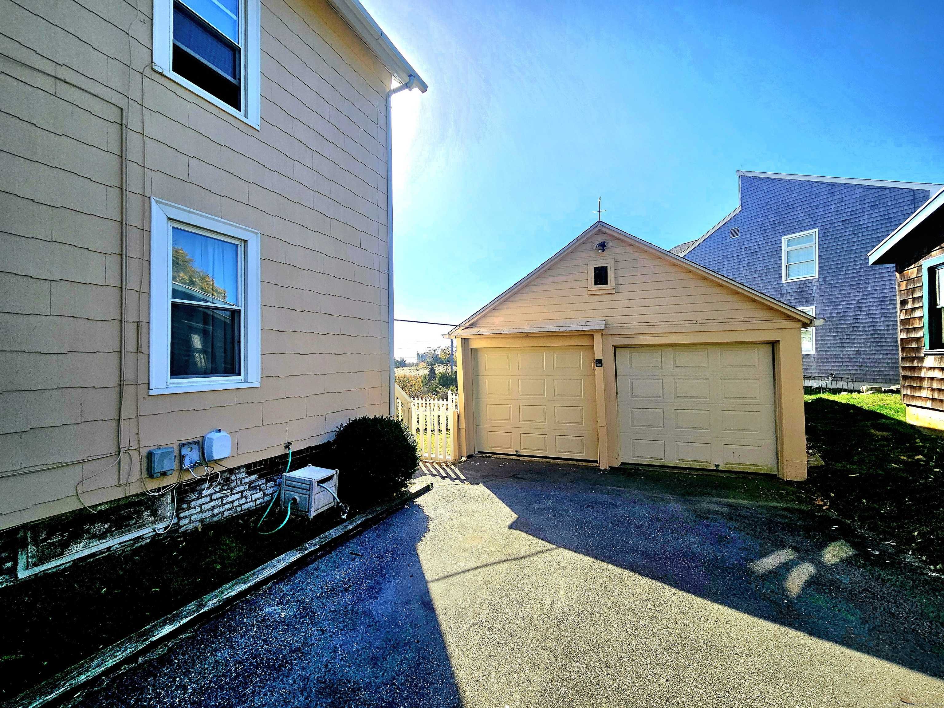 Stonington, CT 06355,15 Summit Street