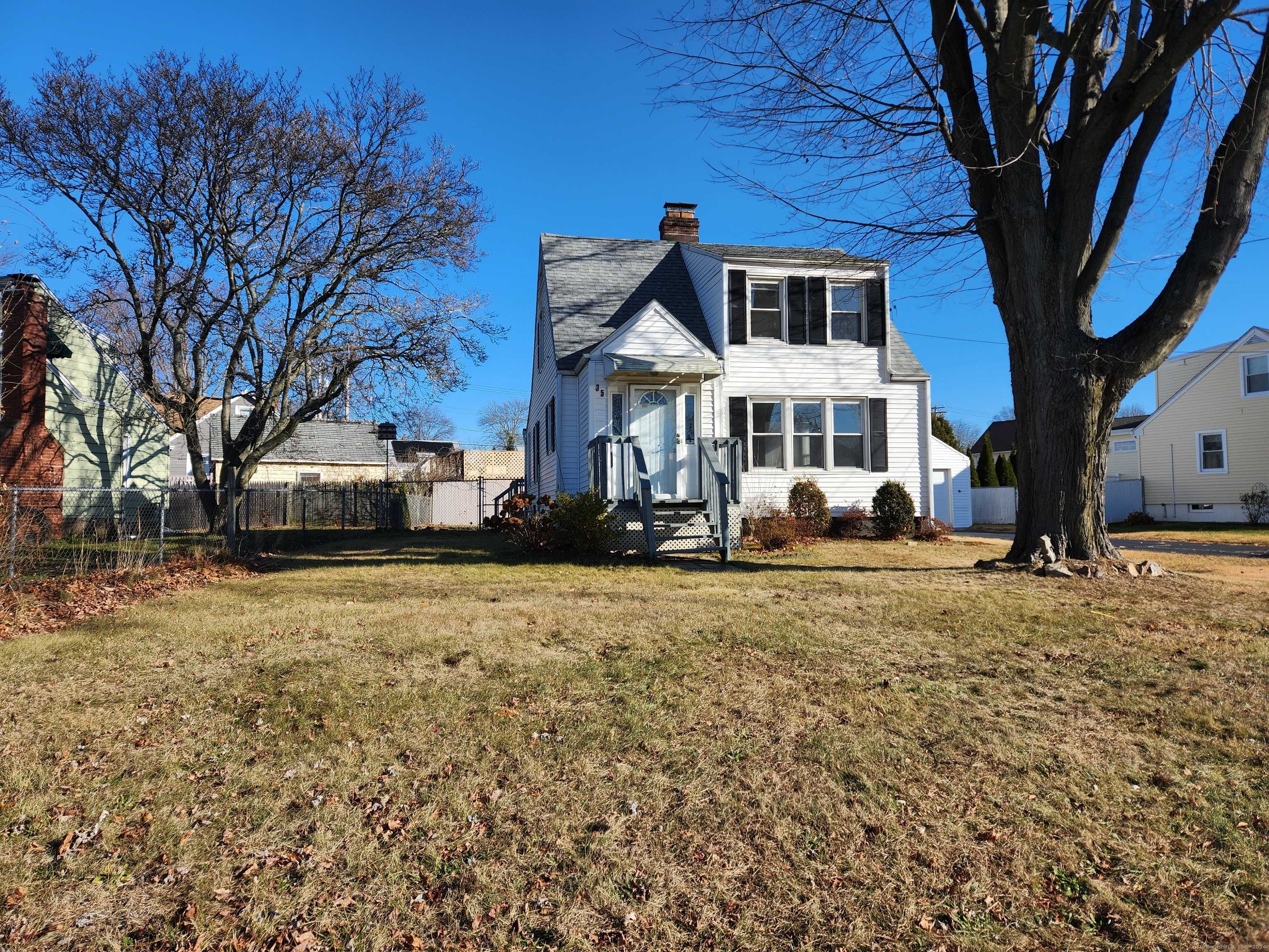 East Haven, CT 06512,35 Boxford Street