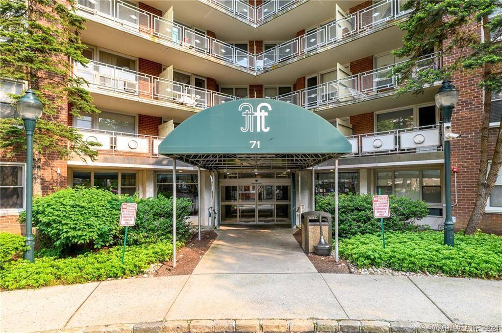 Stamford, CT 06902,71 Strawberry Hill Avenue #APT 406