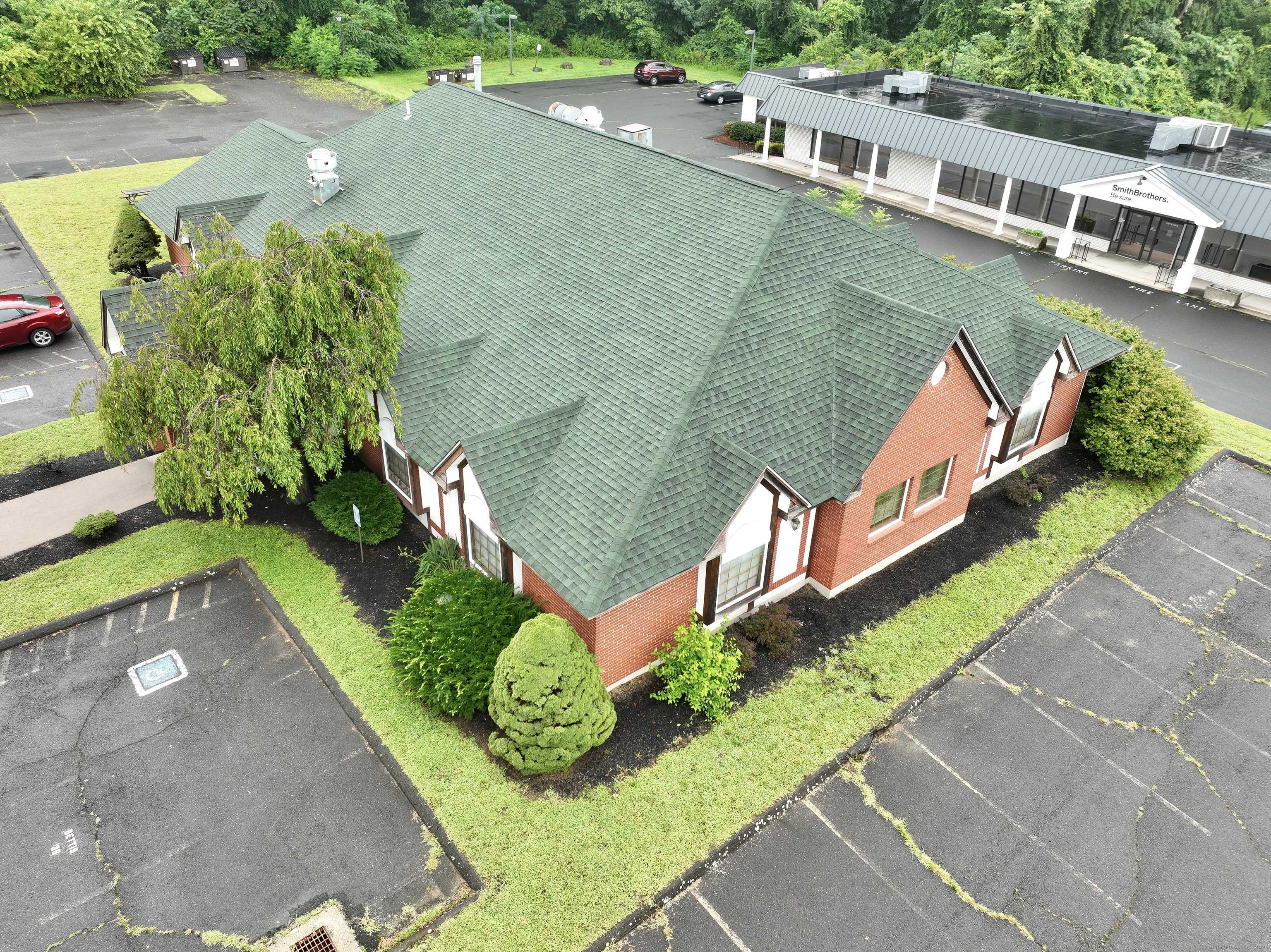 Windsor Locks, CT 06096,377 South Center Street