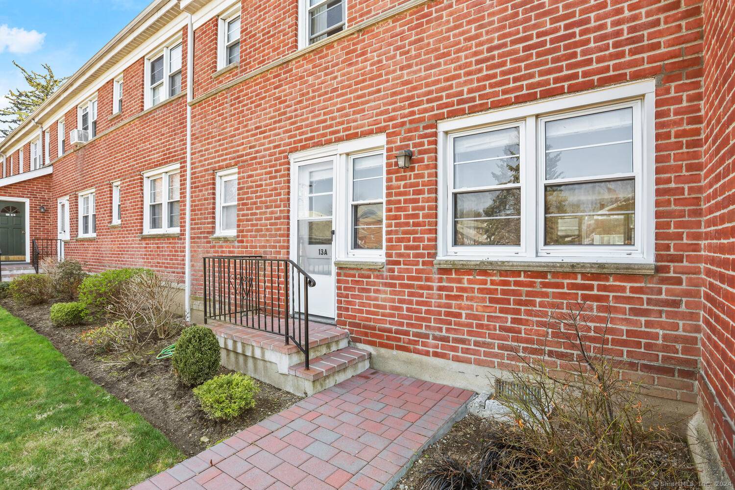 Stamford, CT 06906,236 Glenbrook Road #13A
