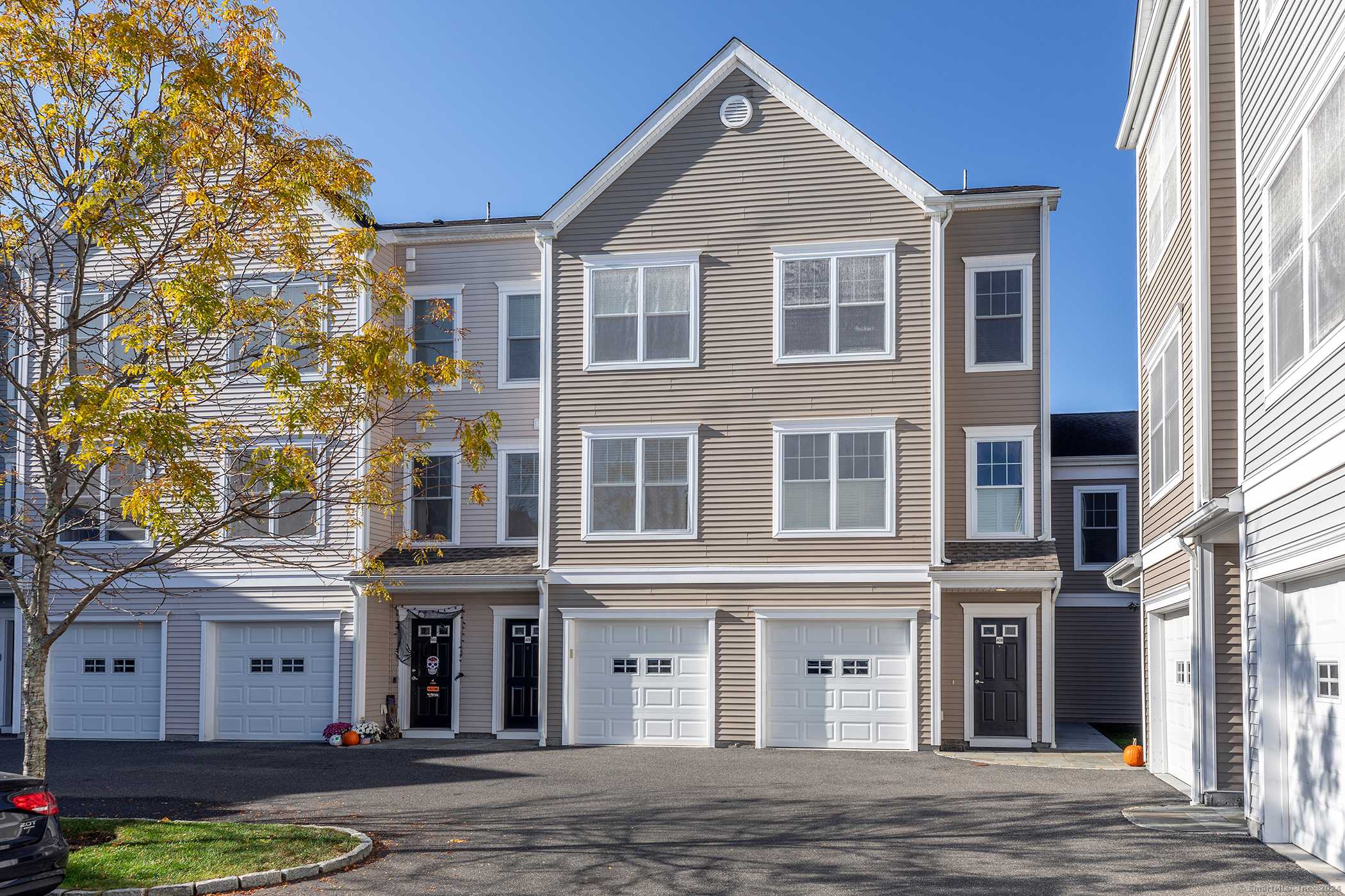 Bethel, CT 06801,409 Copper Square Drive #409