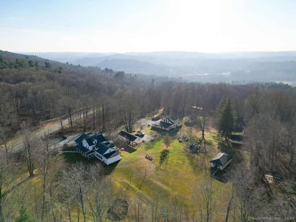 New Hartford, CT 06057,595 Town Hill Road