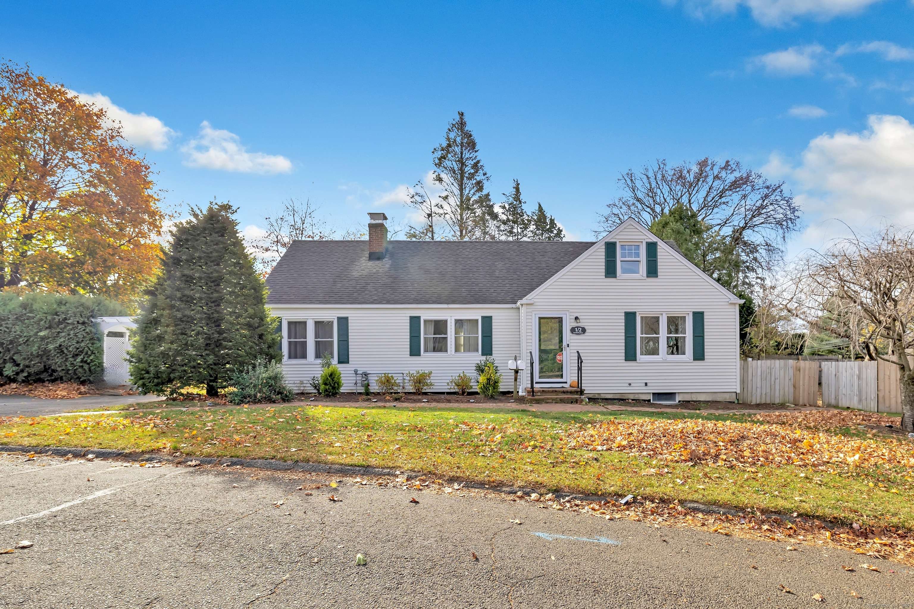 Norwalk, CT 06855,1-1/2 Scofield Place