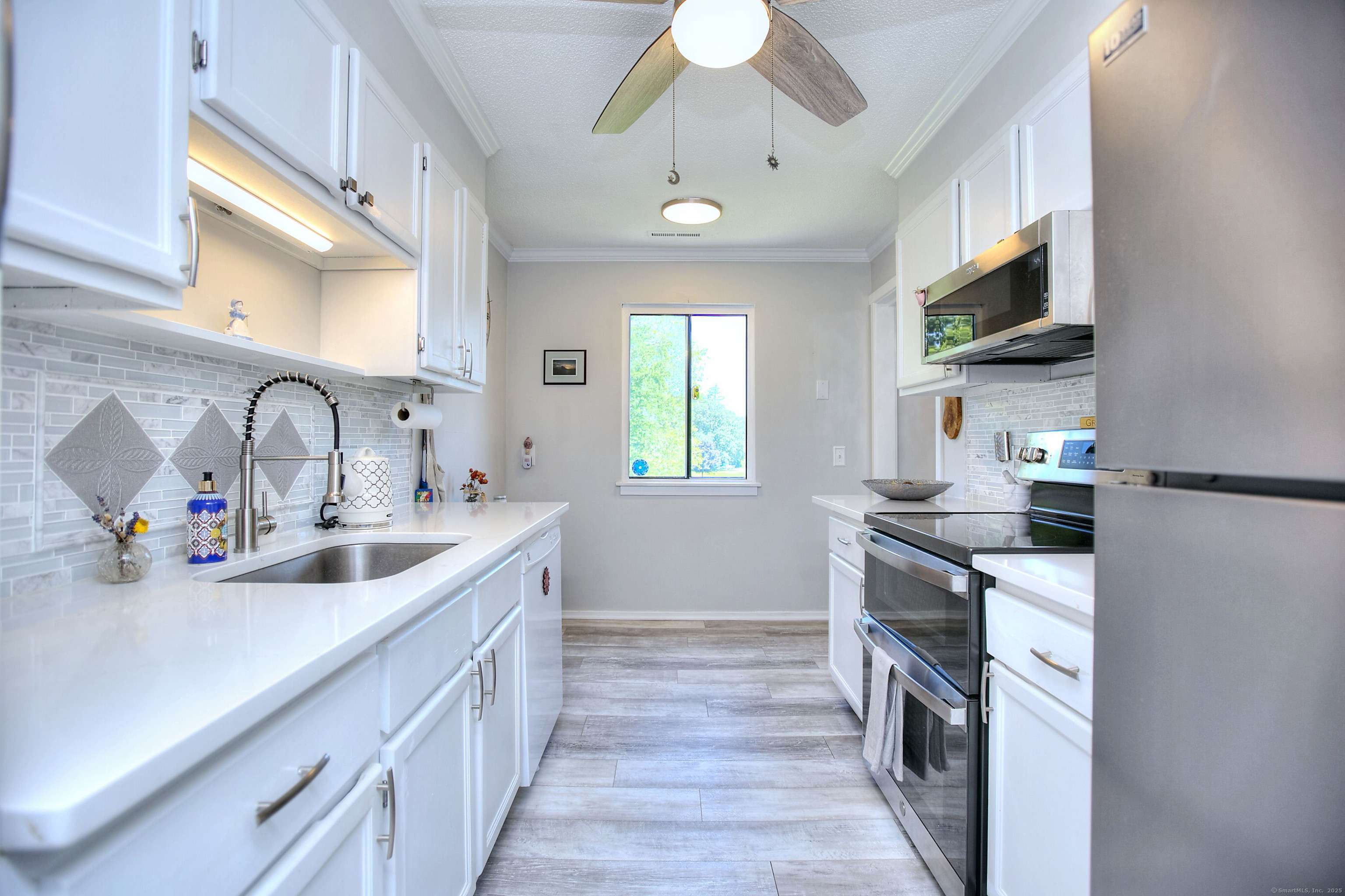 Southbury, CT 06488,270 Heritage Village #D