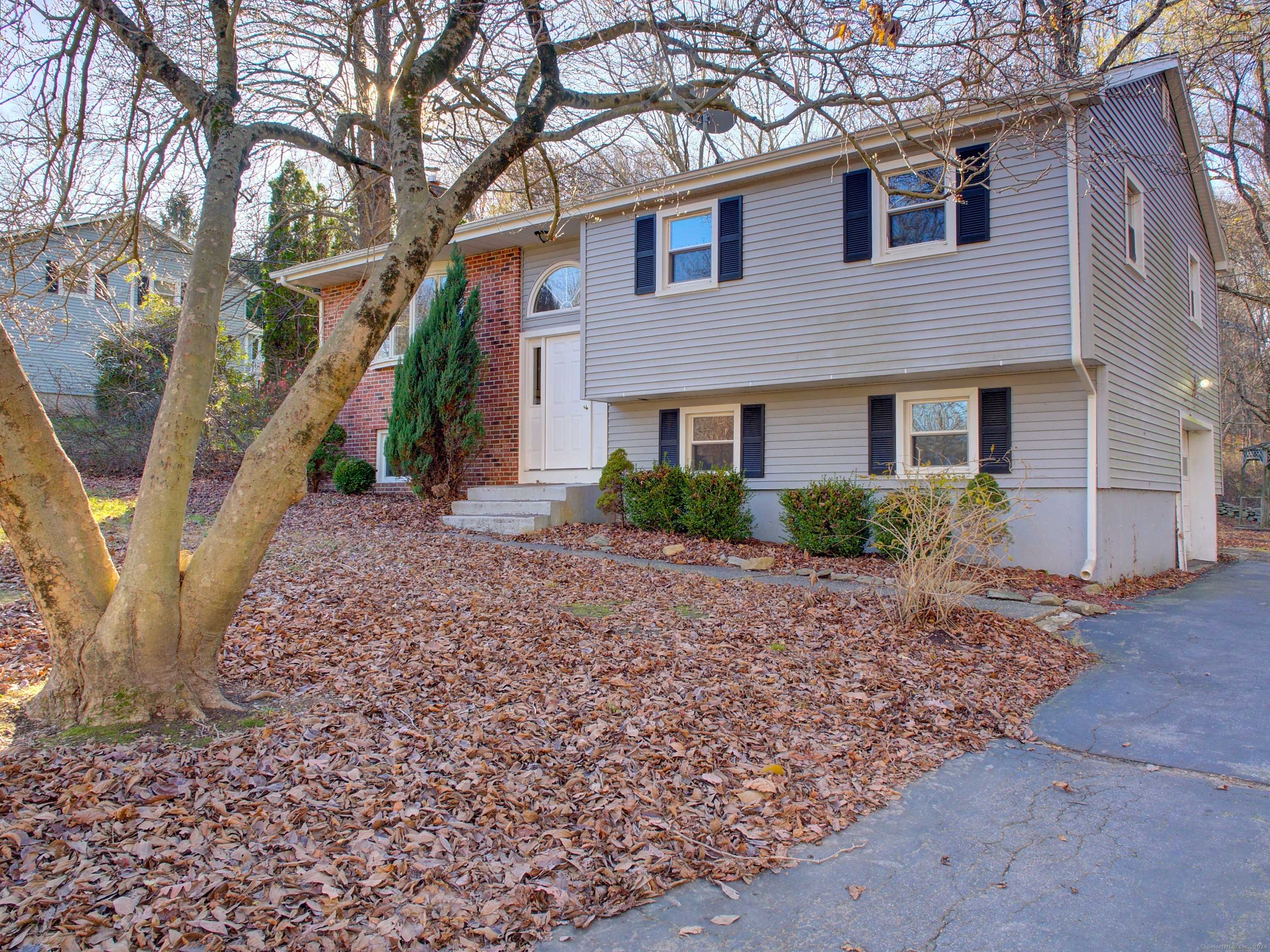 Montville, CT 06370,43 Terrace Drive