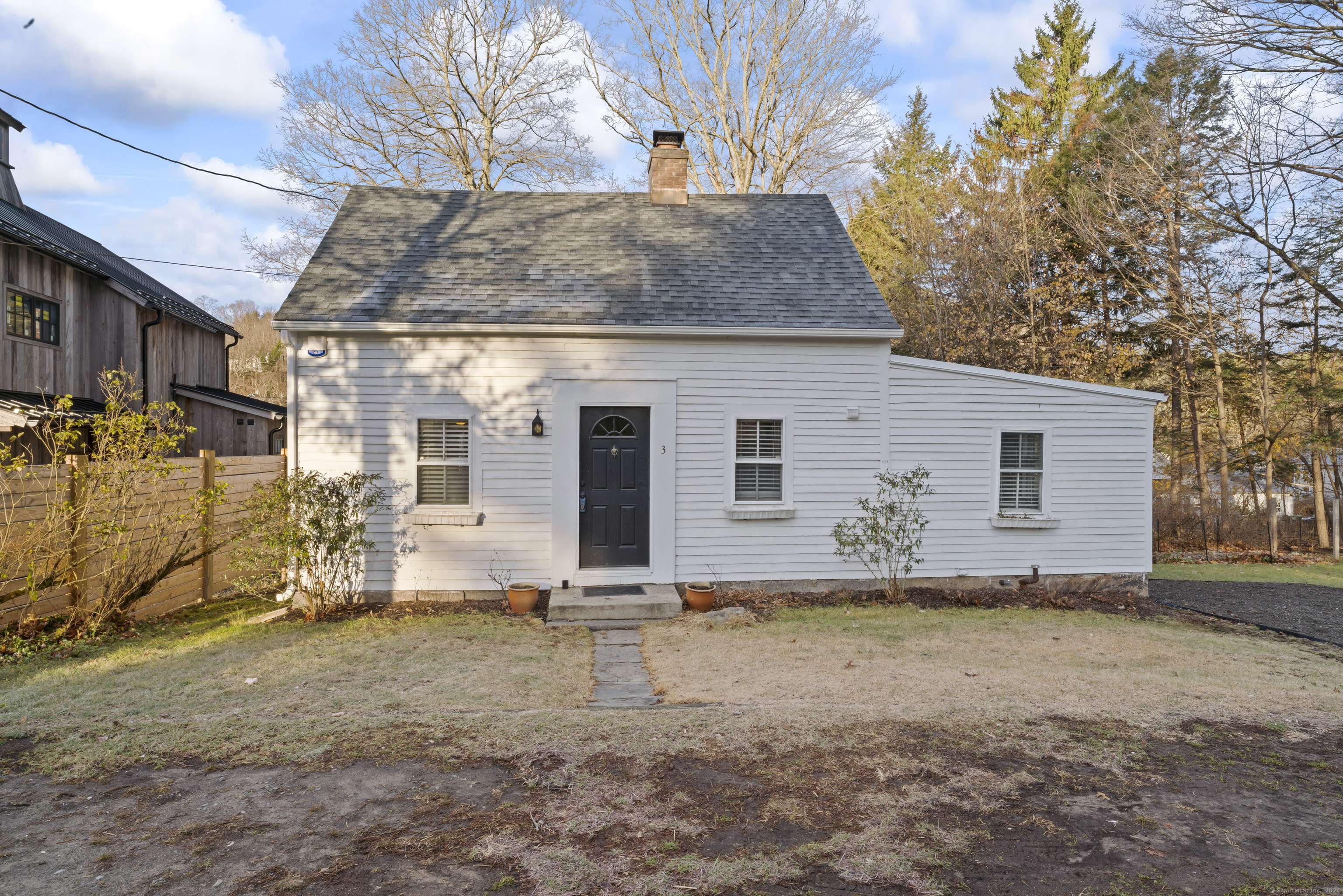 Newtown, CT 06482,3 Riverside Road