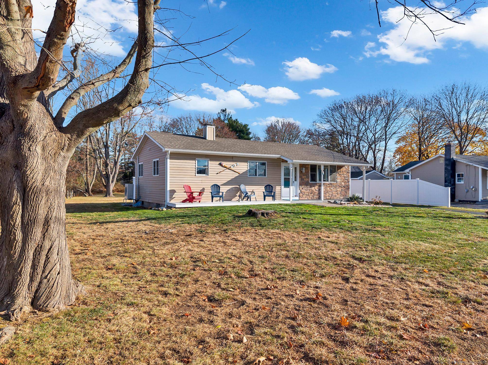 Old Saybrook, CT 06475,6 Briarwood Drive