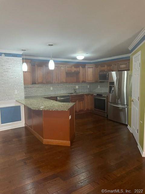 Groton, CT 06340,130 Meridian Street #306