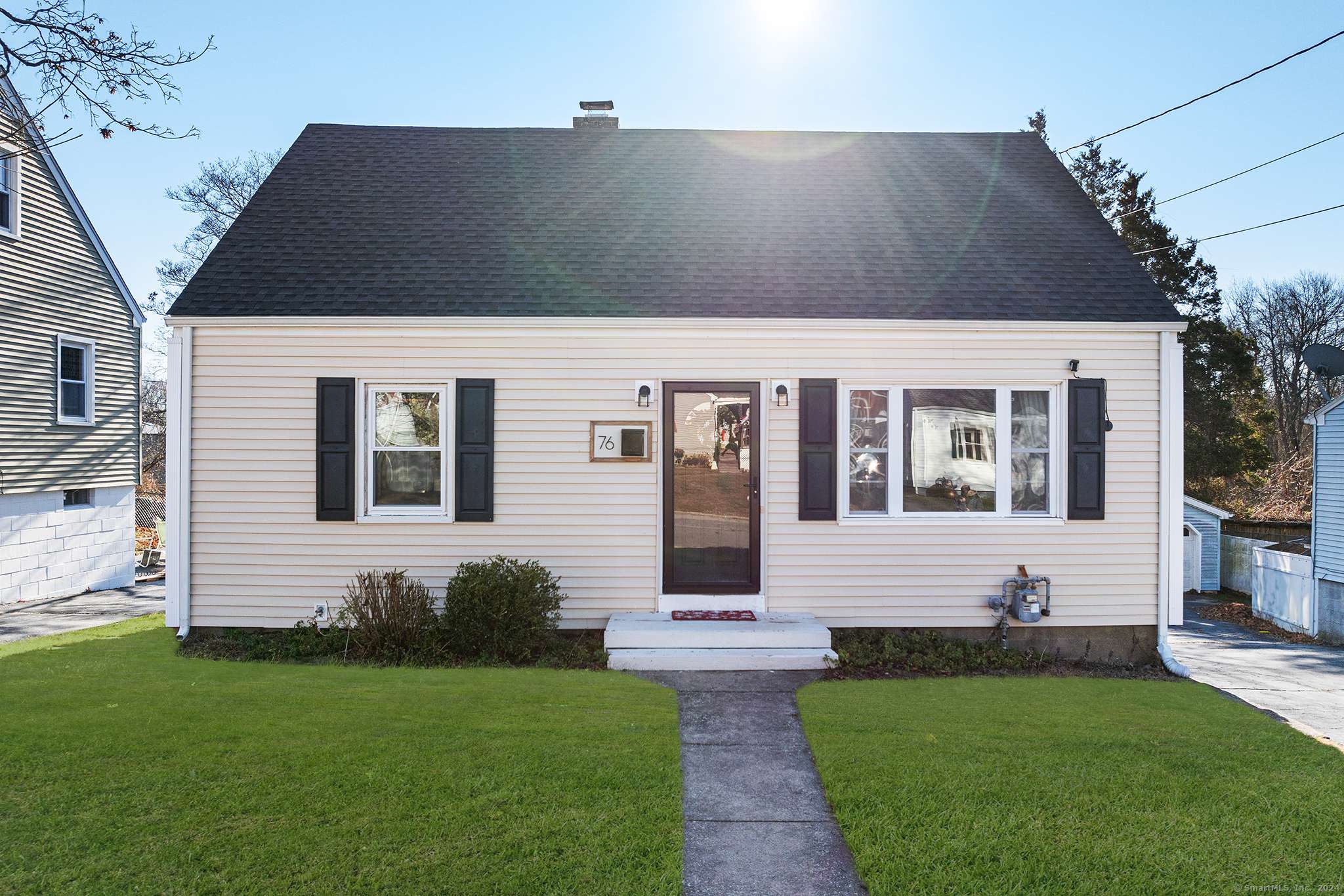 New London, CT 06320,76 Sunset Street