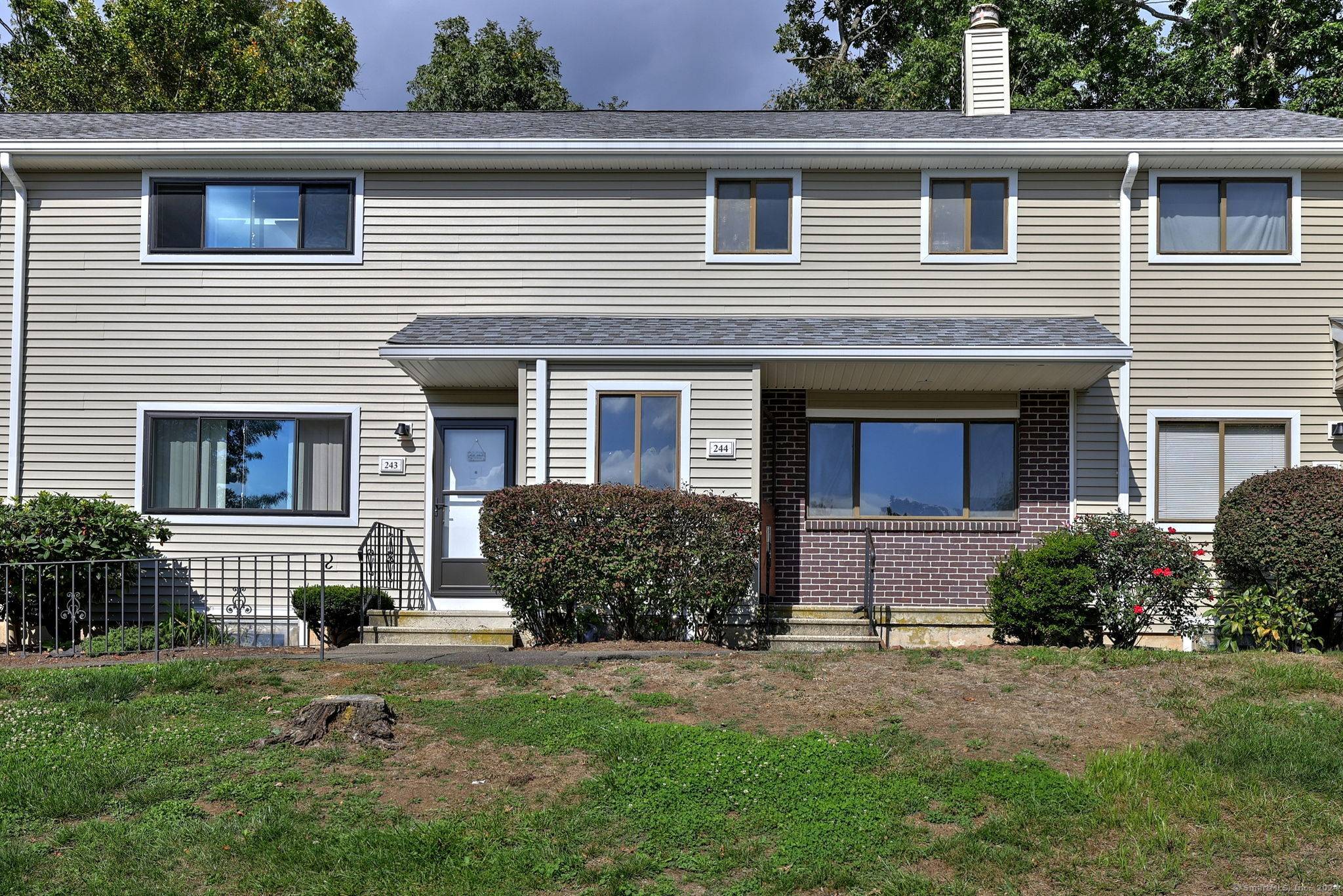 Derby, CT 06418,244 Shagbark Drive #244