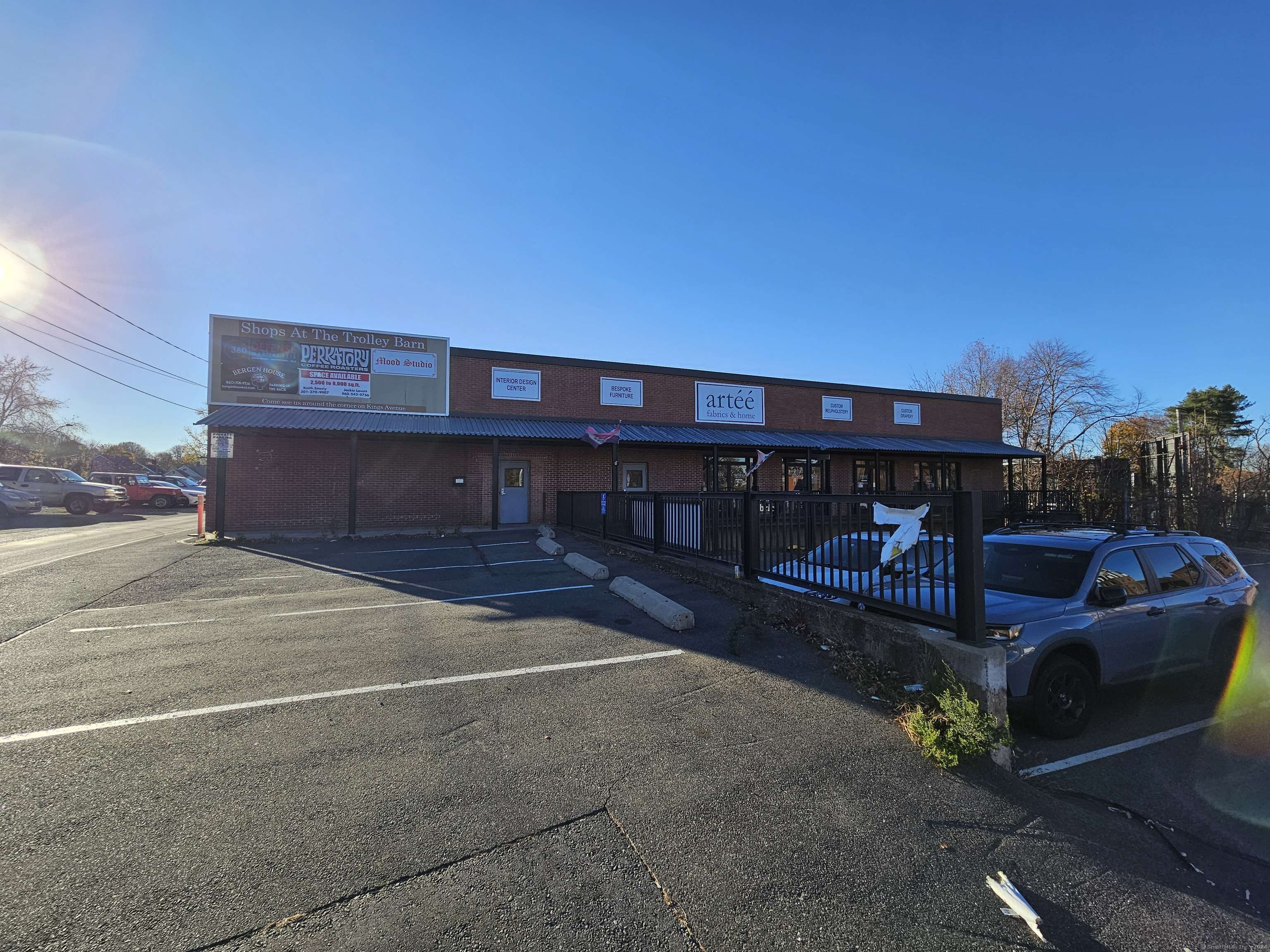 Middletown, CT 06457,725 Main Street #10