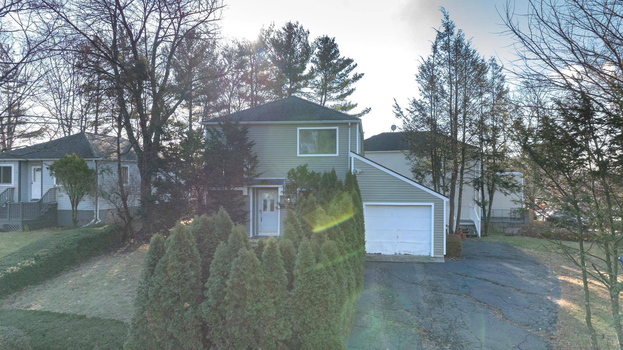 Norwalk, CT 06851,2 Dry Hill Court