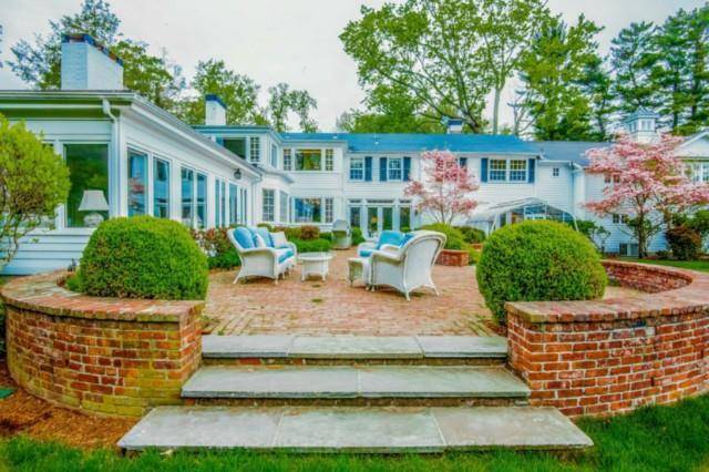 Darien, CT 06820,490 Hollow Tree Ridge Road