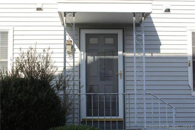 Stamford, CT 06902,246 Seaside Avenue #APT 2