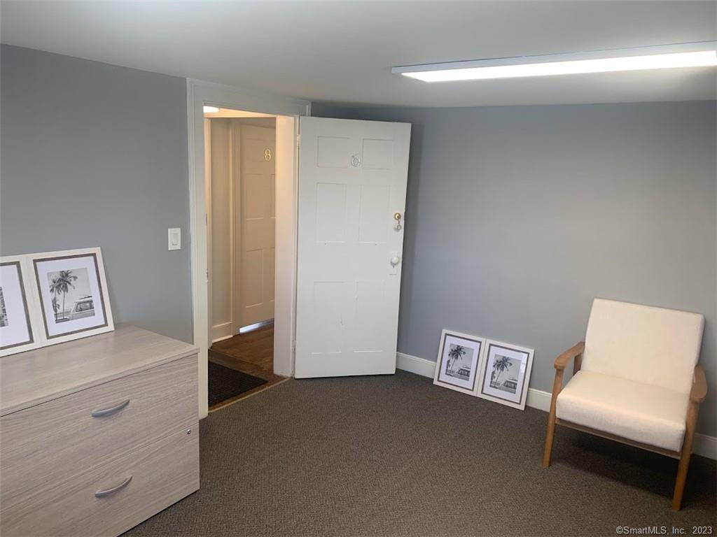 Norwalk, CT 06851,168 East Avenue #8
