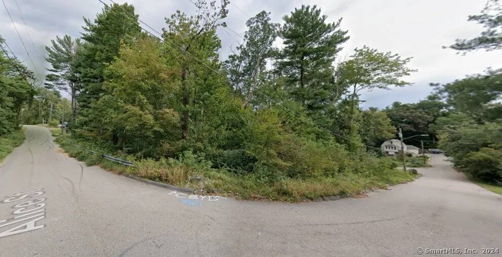 Windham, CT 06226,28 Cloran Street