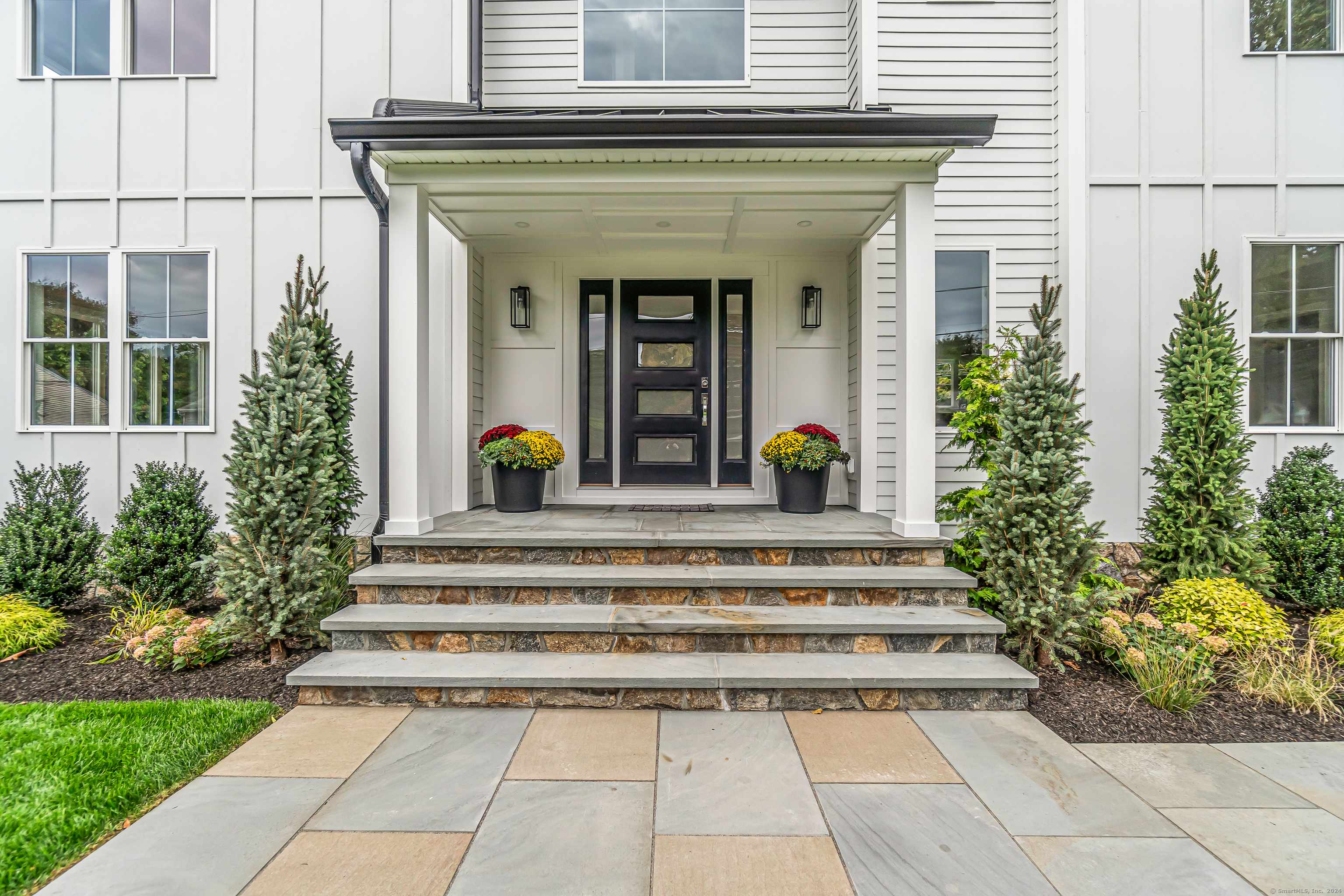 Fairfield, CT 06824,20 Saint Marc Lane