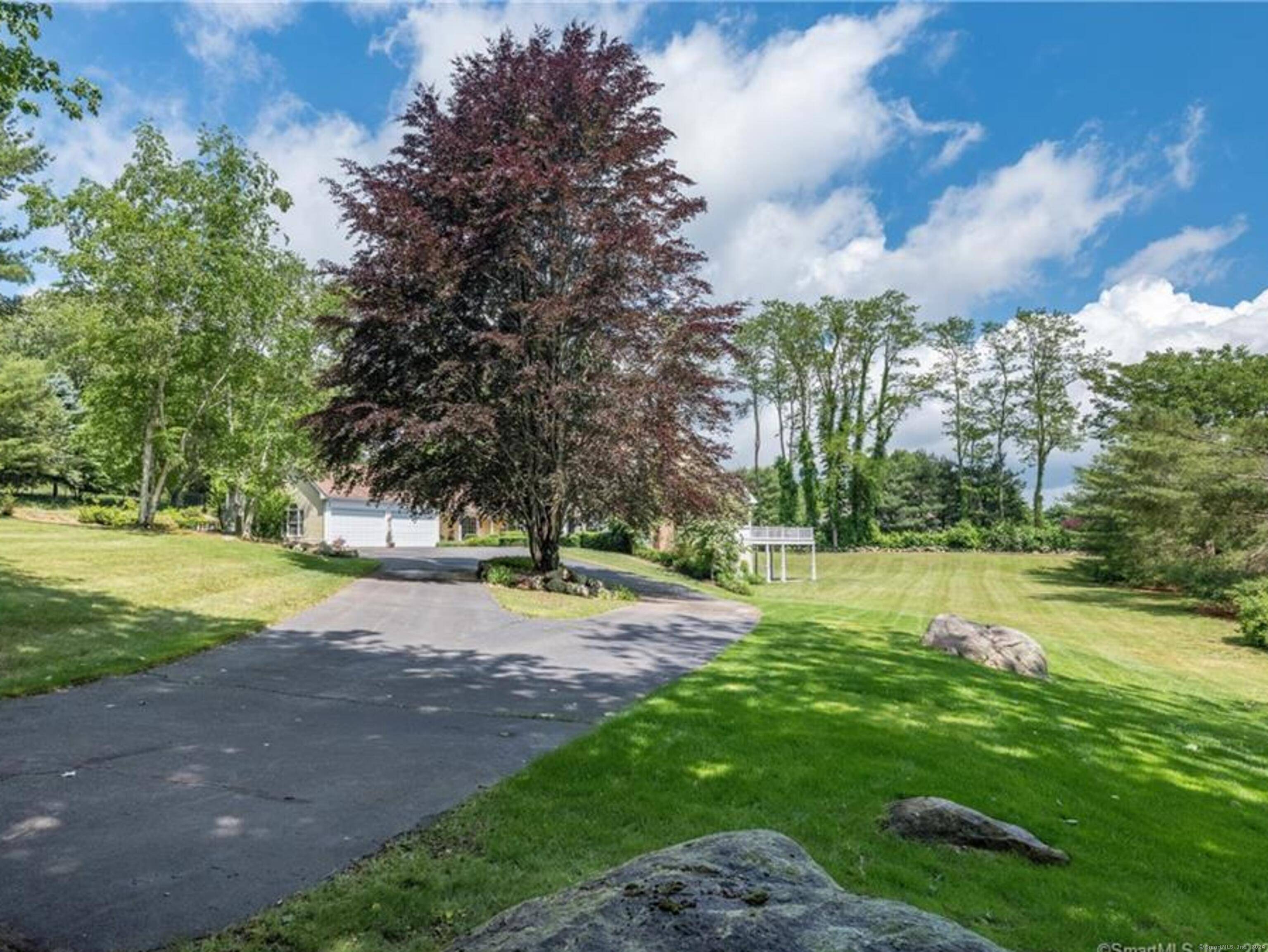 Essex, CT 06426,17 Lookout Hill