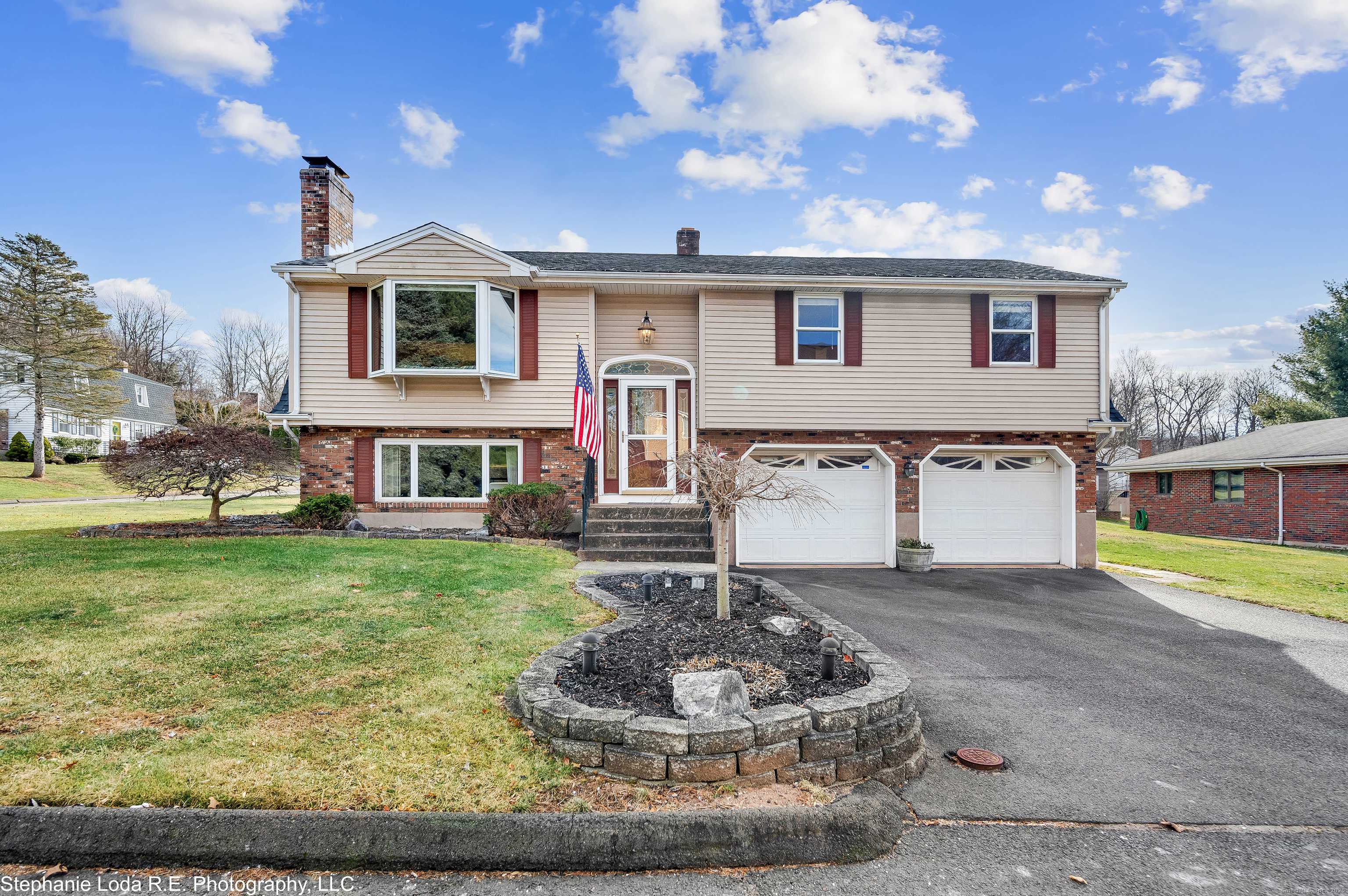 Middletown, CT 06457,7 Fenwood Drive