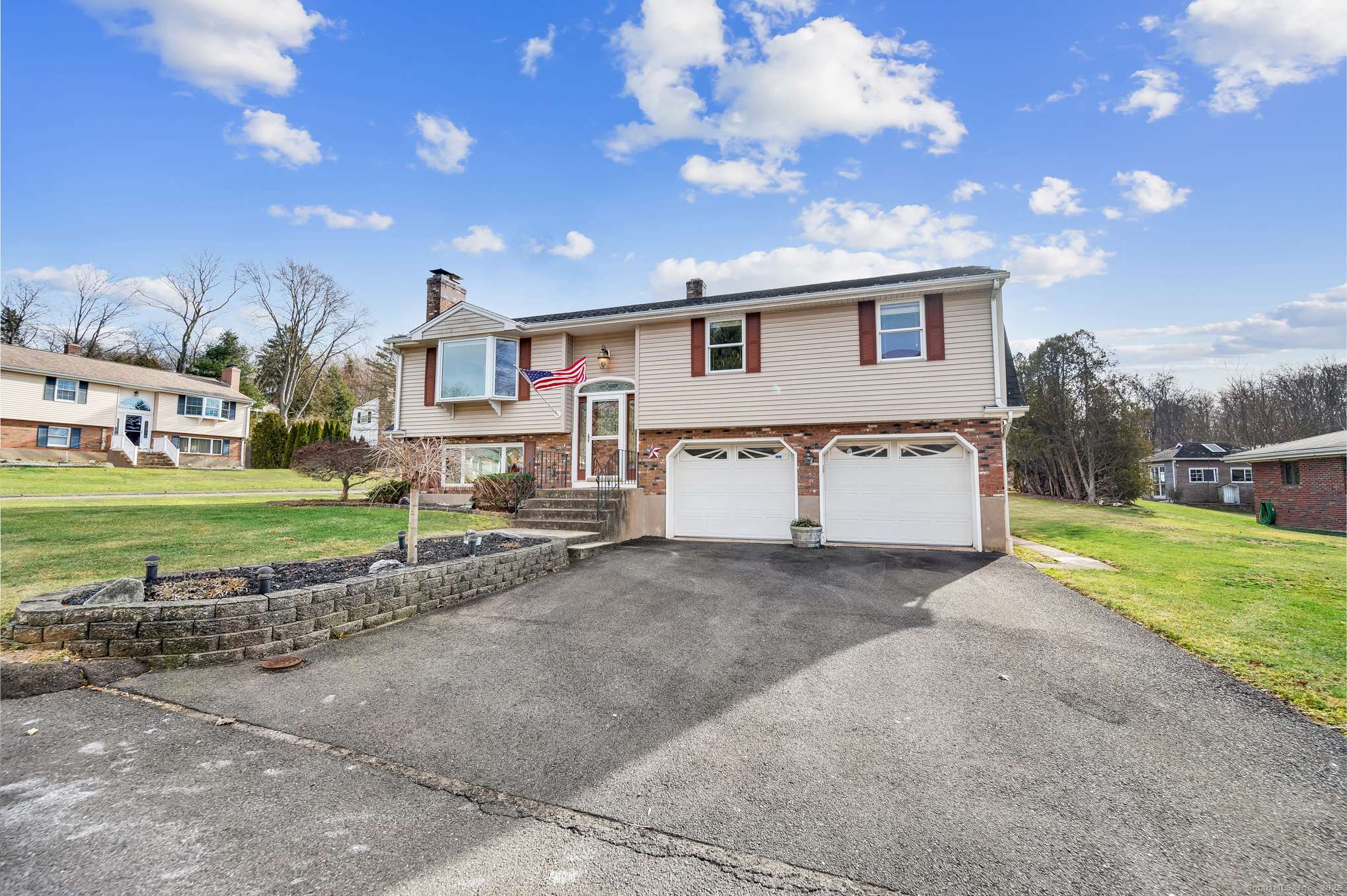 Middletown, CT 06457,7 Fenwood Drive