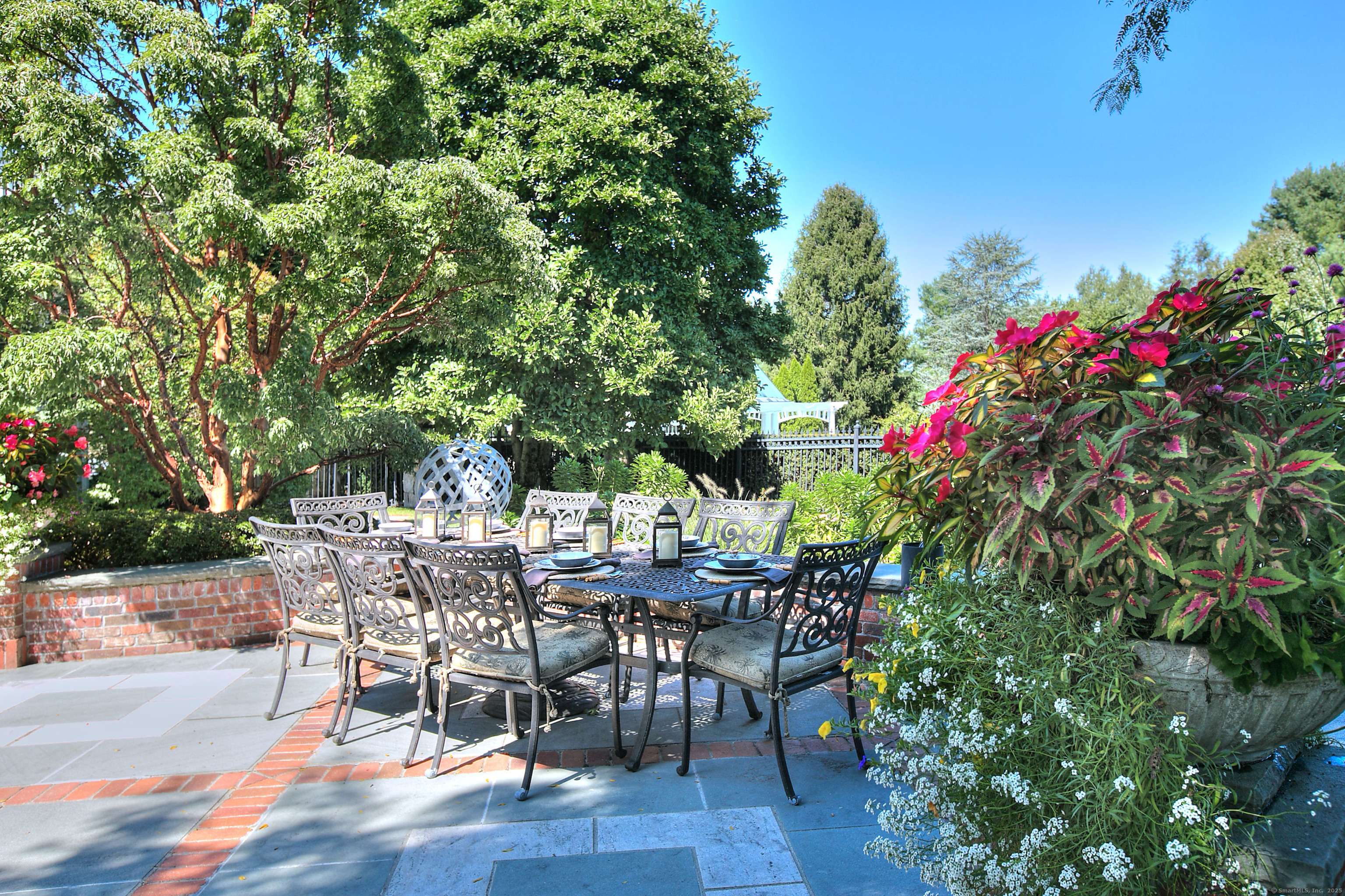 Wilton, CT 06897,39 Keelers Ridge Road