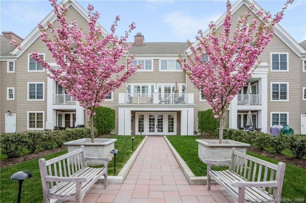 Stamford, CT 06902,77 Havemeyer Lane #426