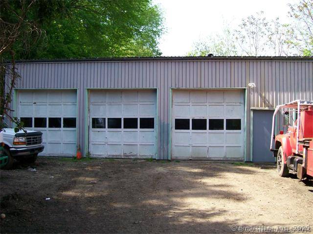 Hamden, CT 06518,29 Tabor Road