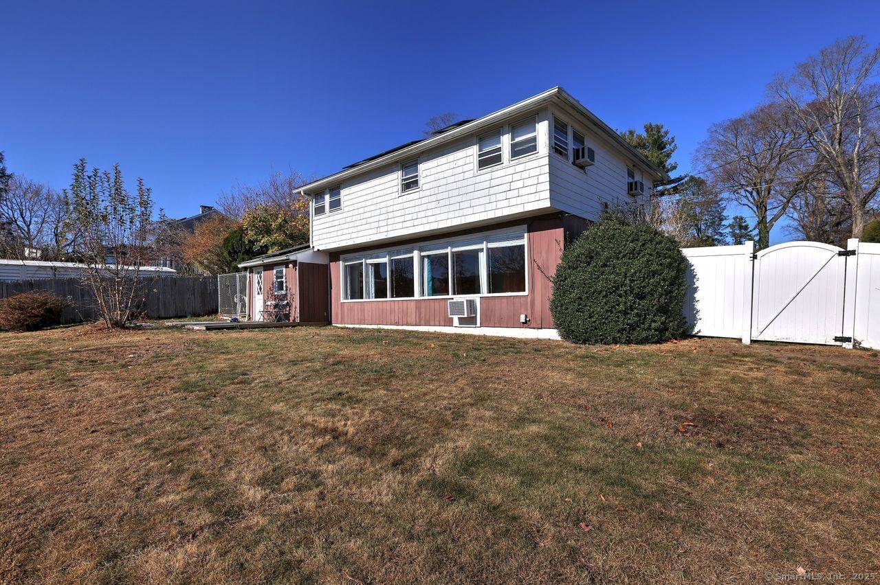 Naugatuck, CT 06770,12 Dayton Road