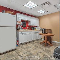 Killingworth, CT 06419,8 Route 80