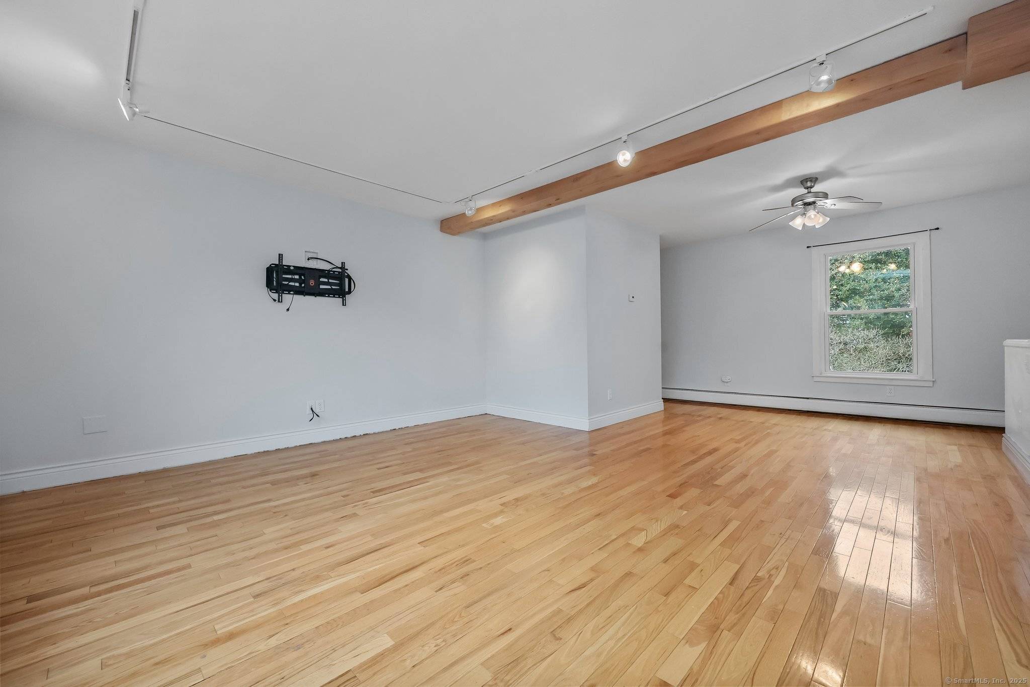 Norwalk, CT 06854,32 Pine Street #23