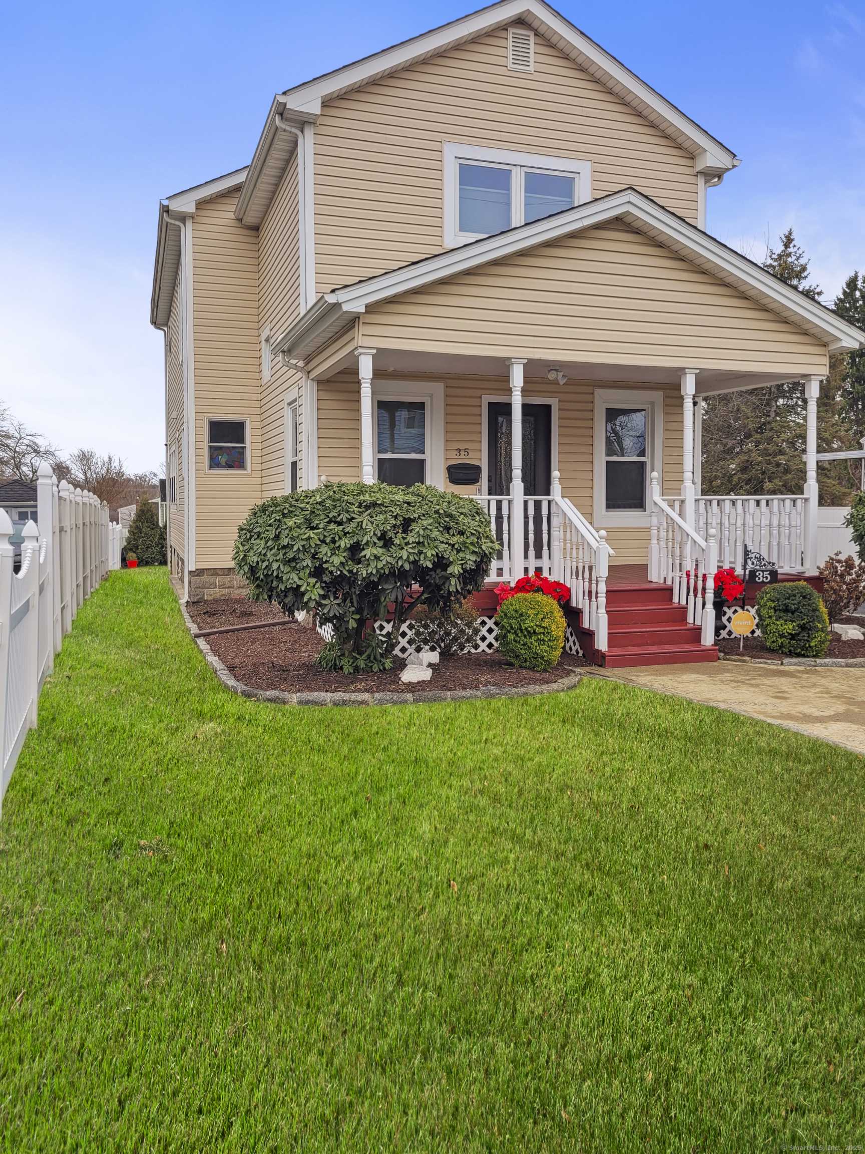 Bridgeport, CT 06604,35 Querida Street