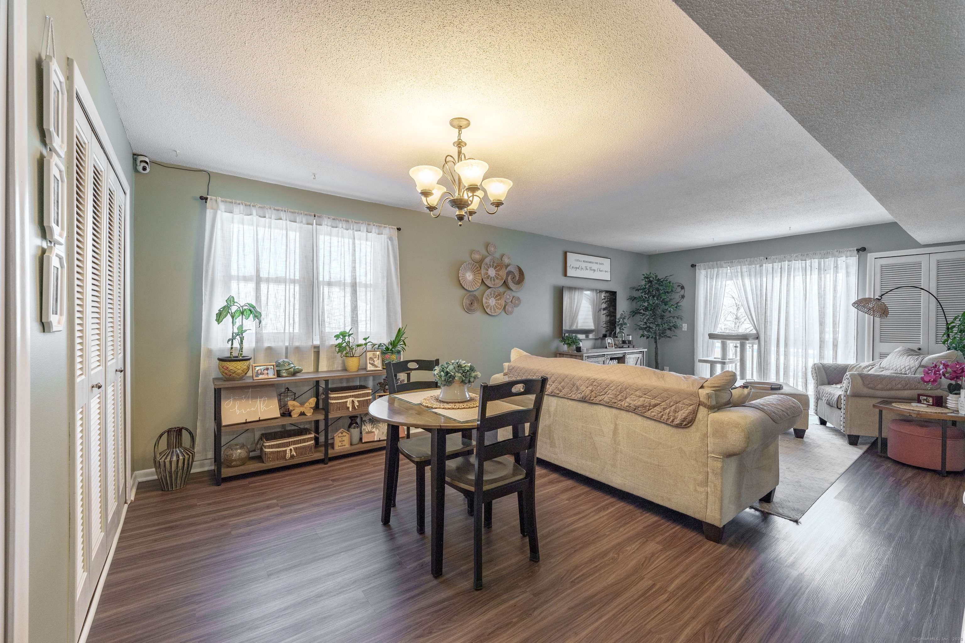 South Windsor, CT 06074,512 Twin Circle Drive #512