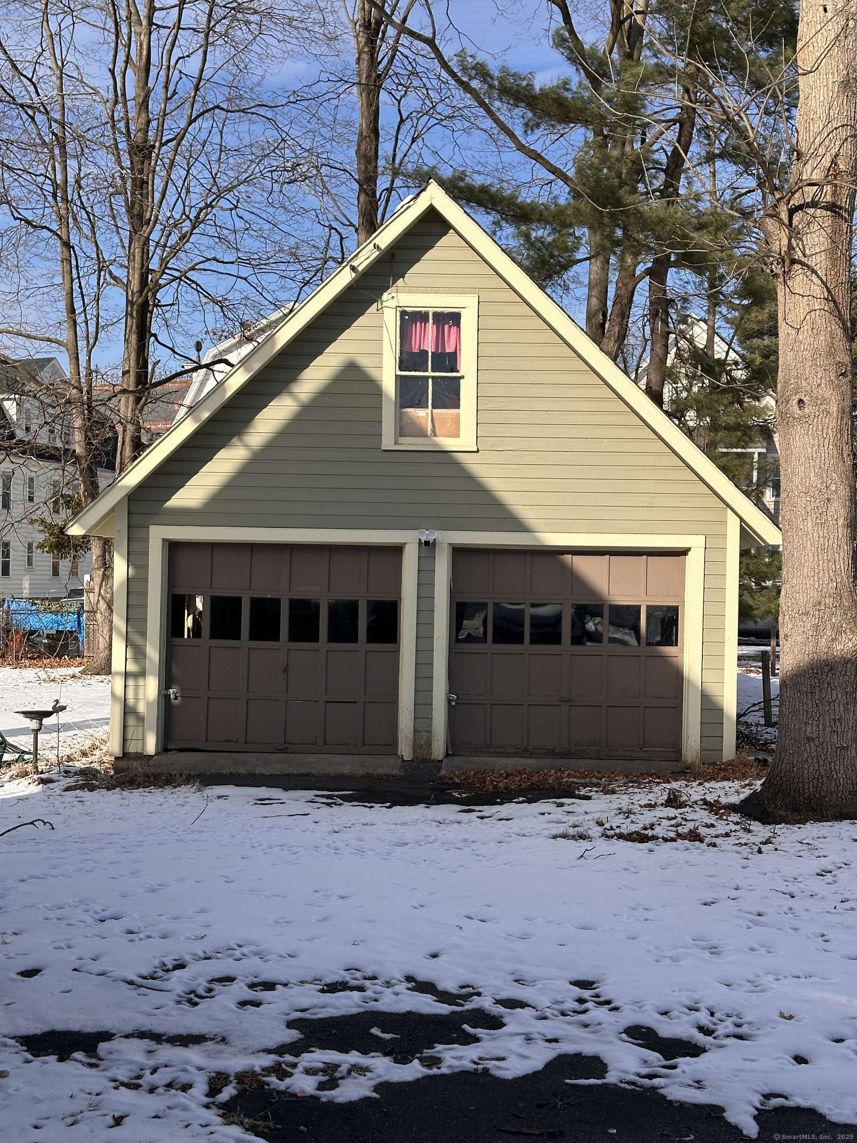 East Hartford, CT 06108,32 Wells Avenue