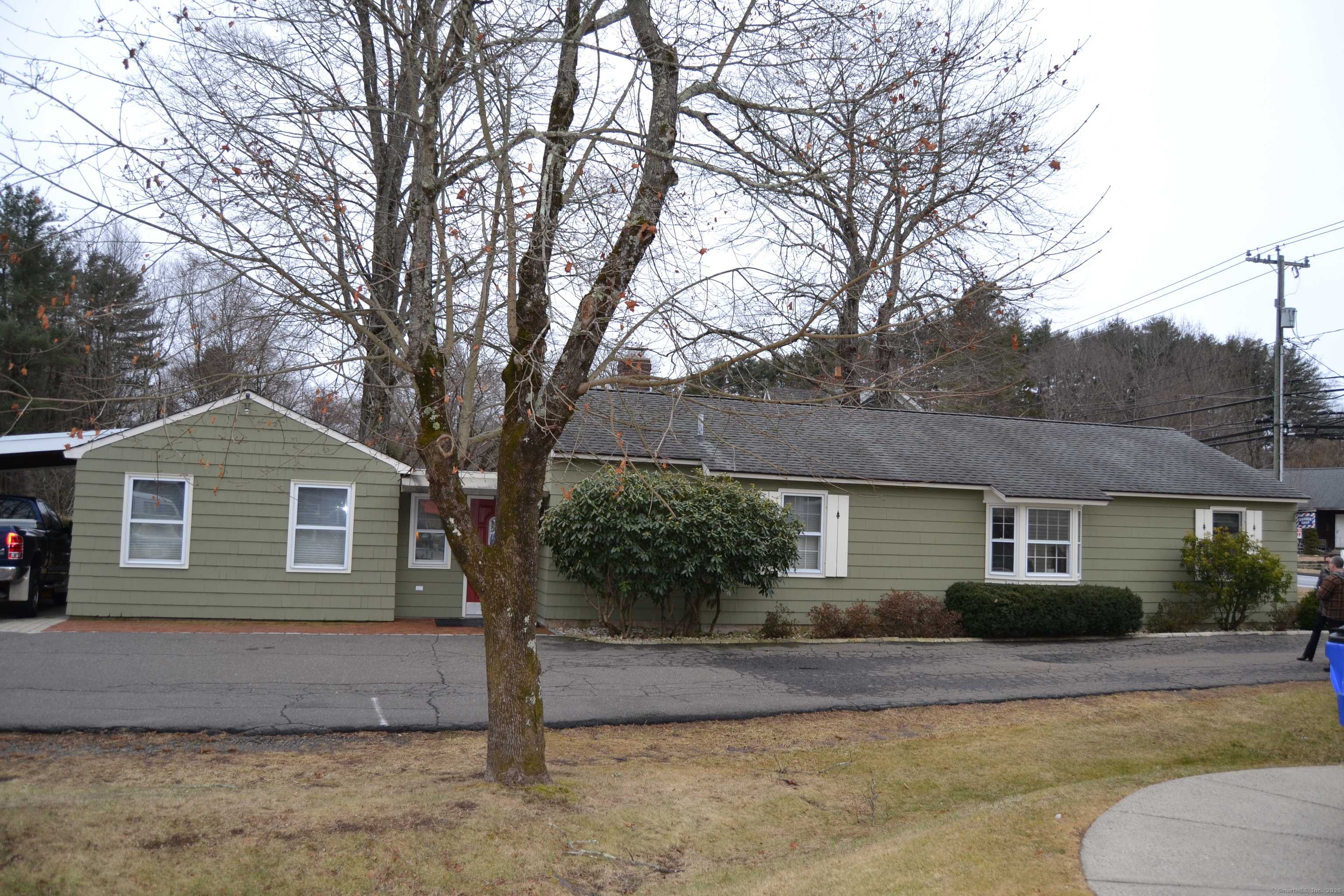 Simsbury, CT 06089,136 Hopmeadow Street