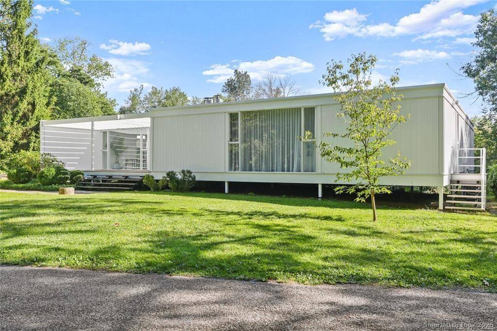 Redding, CT 06896,26 Chalburn Road