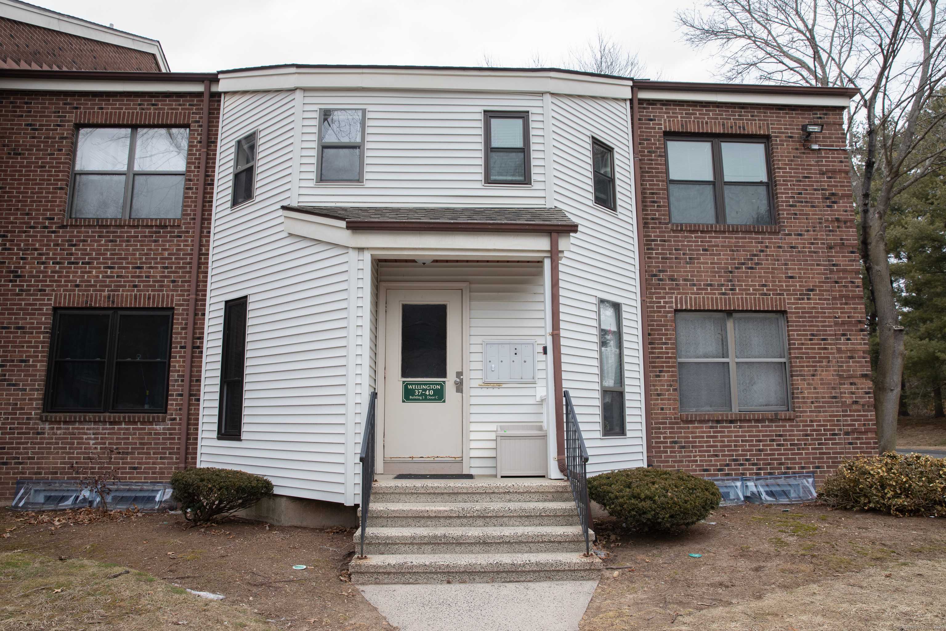Farmington, CT 06032,38 Wellington Drive #38
