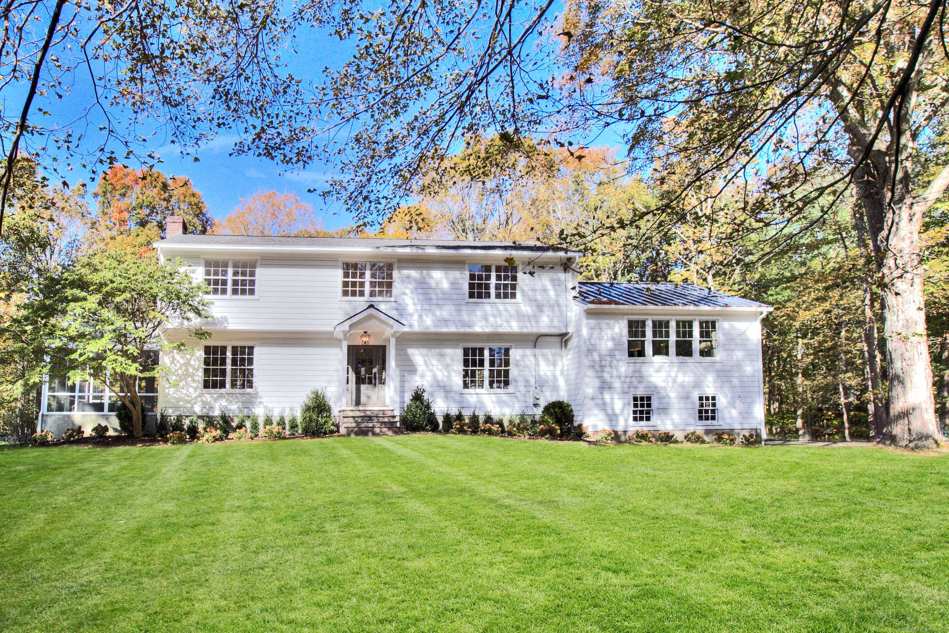 Weston, CT 06883,17 Briar Oak Drive