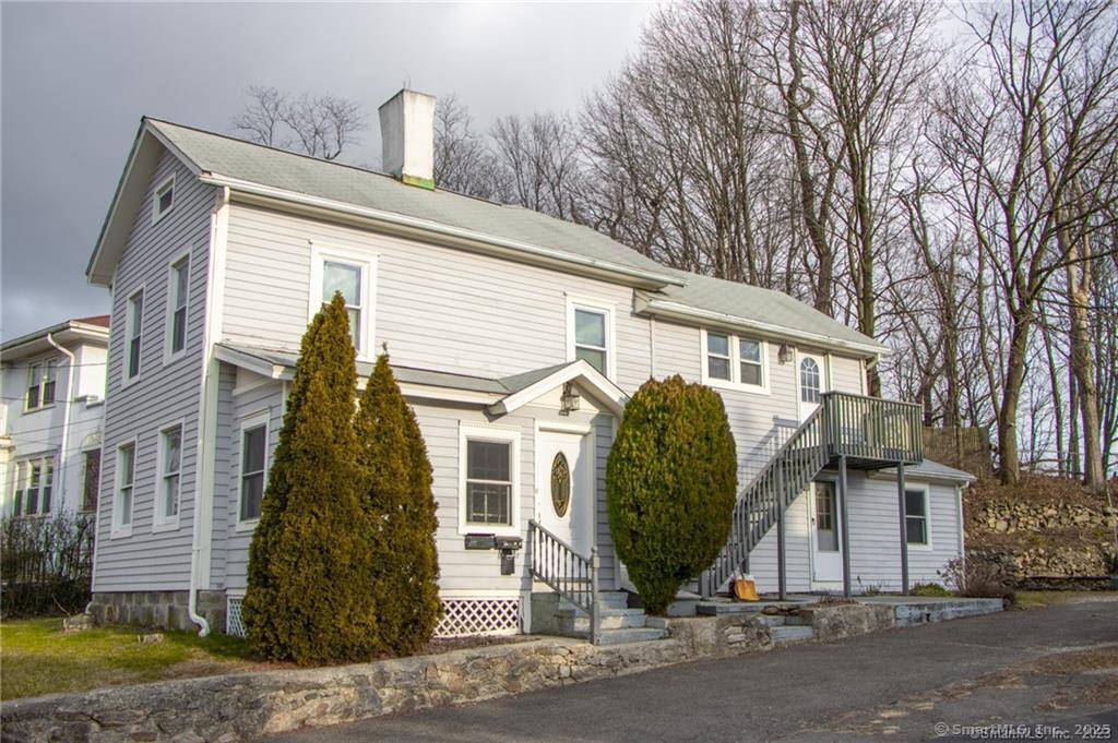 Norwalk, CT 06854,236 Flax Hill Road #2