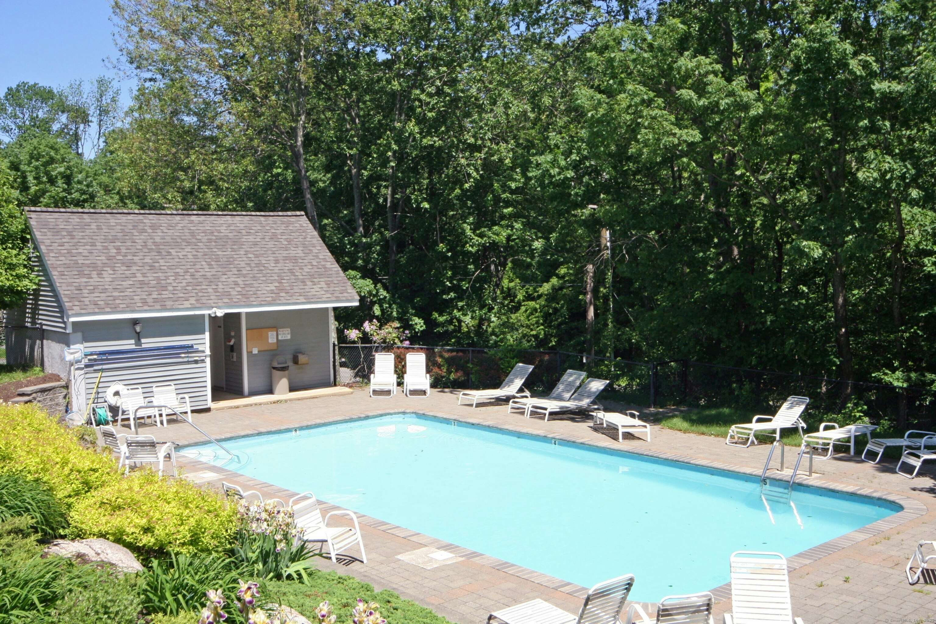 Ridgefield, CT 06877,120 Prospect Street #18