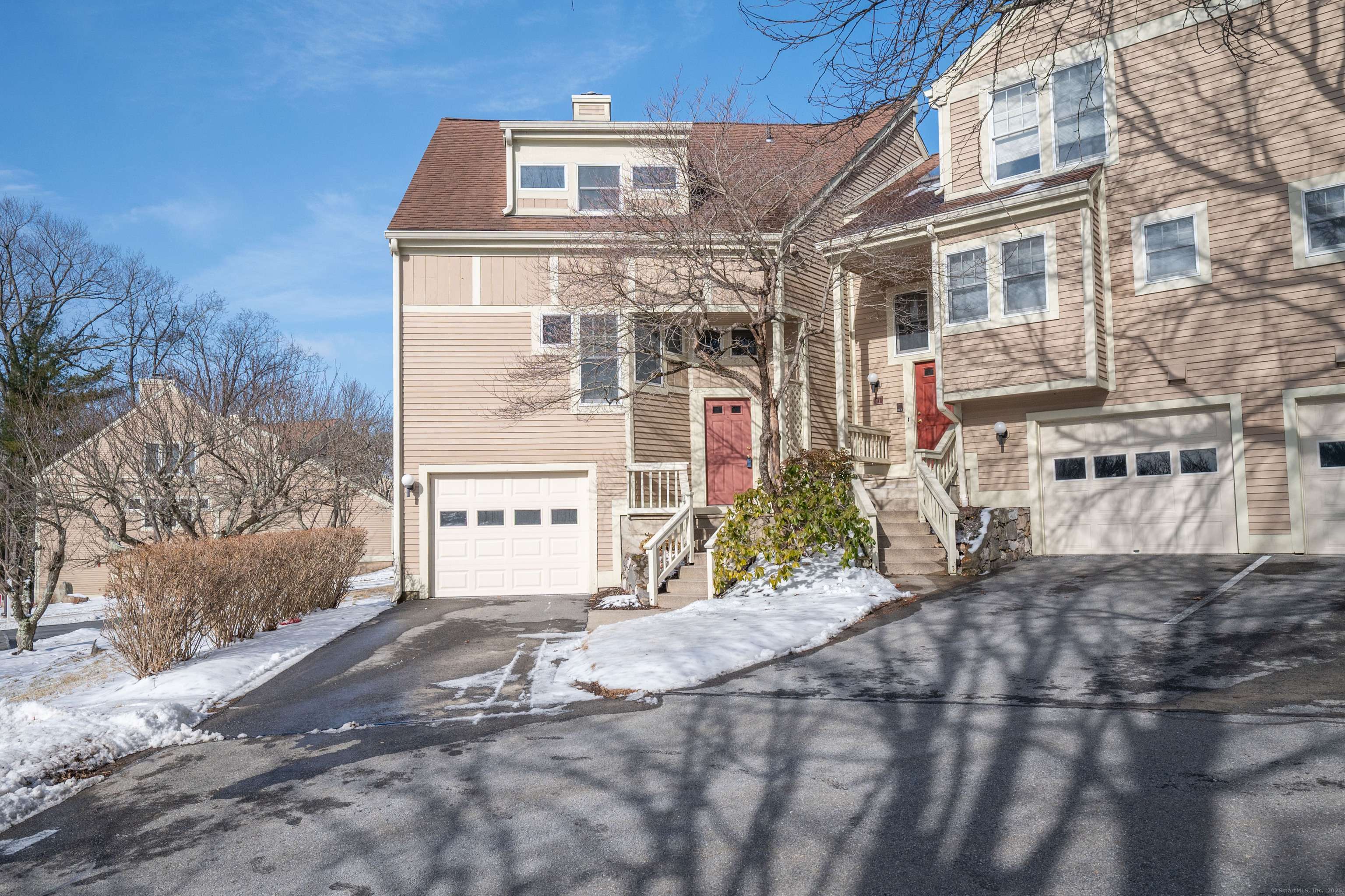 Danbury, CT 06811,12 Silversmith Drive