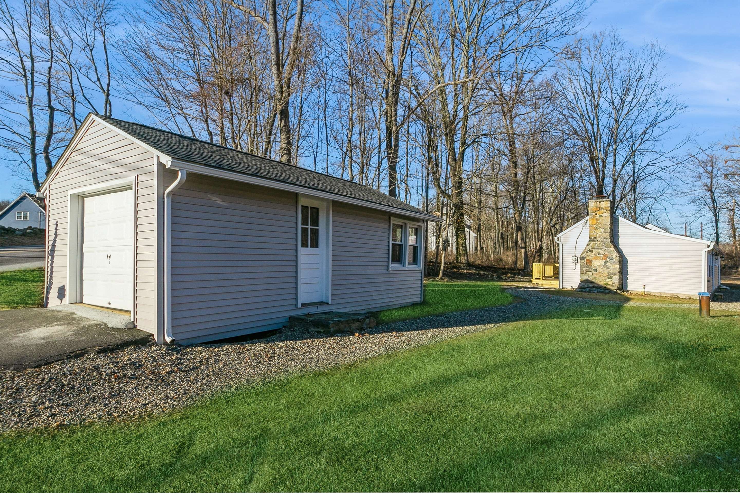 Newtown, CT 06470,16 Old Hawleyville Road